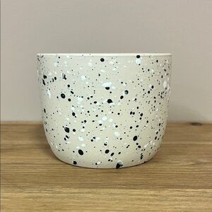 Ecru Speckled Ceramic Pot